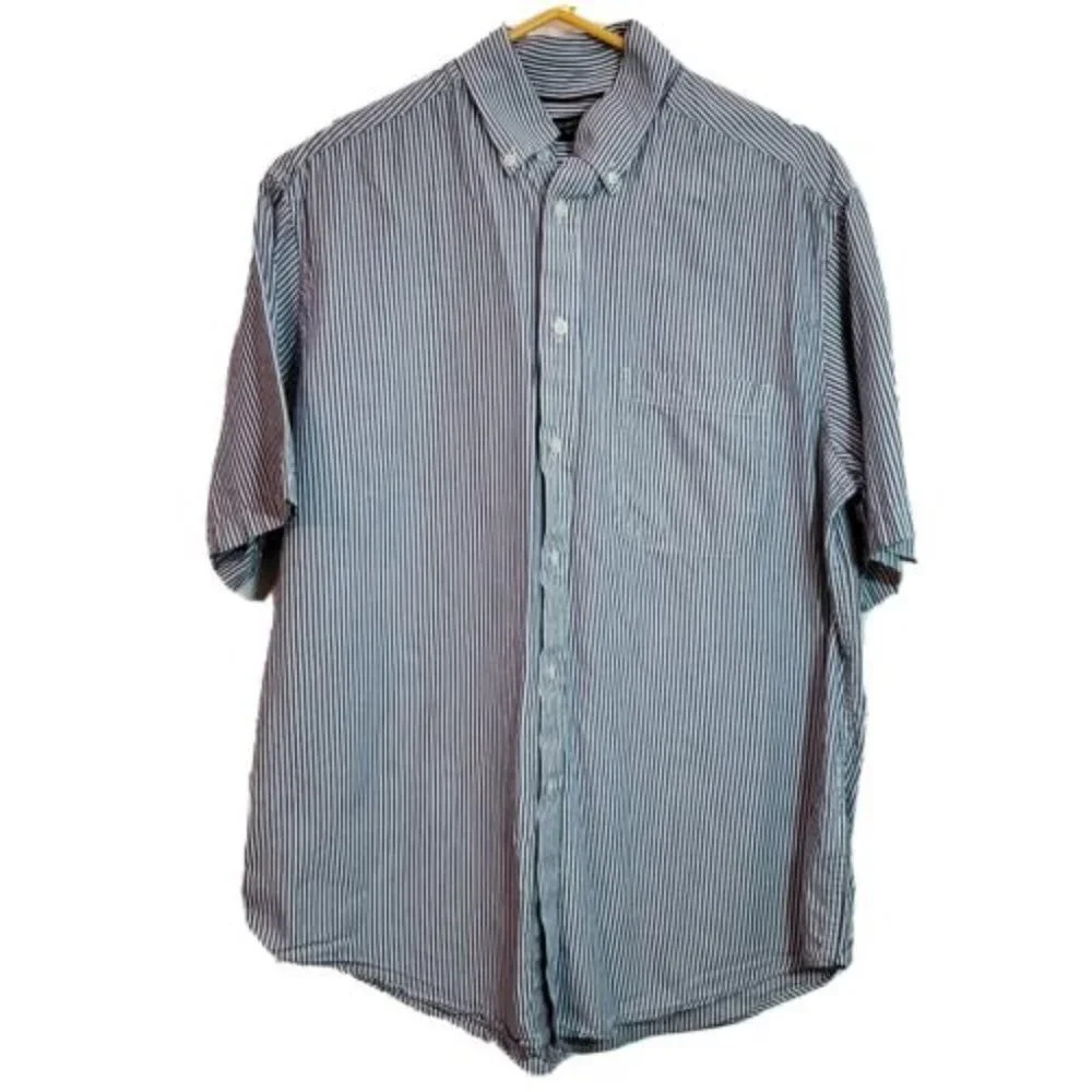 Roundtree & Yorke Mens Shirt Medium Chambray Blue White Striped Short Sleeve - Picture 1 of 3